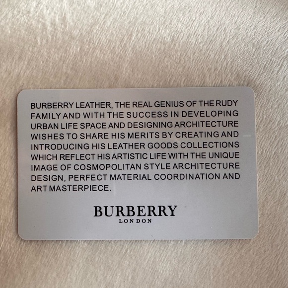 Burberry Haymarket Check Shoulder Bag with Coin Purse - Picture 9 of 12